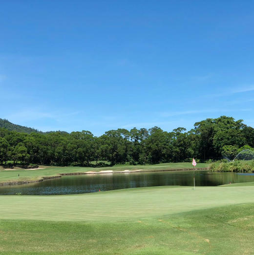 【1晚2球】中山温泉高尔夫+中山温泉宾馆住宿打球套餐 | 中山高尔夫球场 | 广东高尔夫球场 | 中国 商品图0