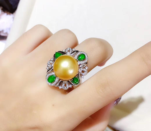 天然南洋金珠戒指18k金镶嵌钻石77翡翠珠径1415mm正圆强光微瑕微微