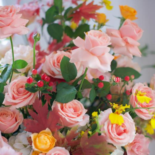 《月亮心事》- 超大号花篮 商品图2