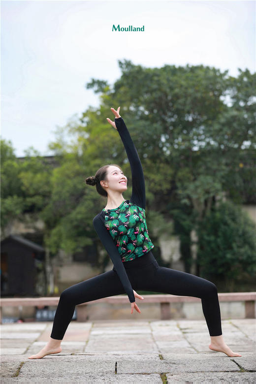 慕兰瑜伽服MOULLAND 拼接撞色长袖-黑/叶阴和高腰侧拼九分裤-黑/蕾丝 商品图6