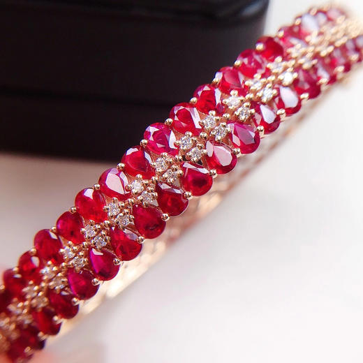 【红宝石手镯】天然红宝石手镯 18k金镶嵌钻石 主石:8克拉 钻石:46颗