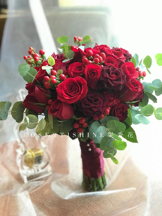 【手捧花001款】红玫瑰➕红豆➕黑丝绒 商品图0