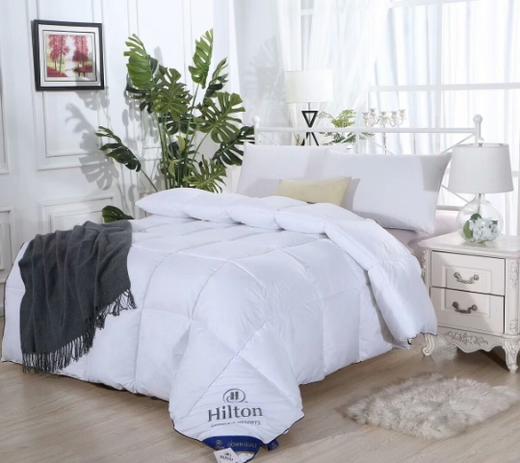 两张魅力红酒卡送一套希尔顿酒店羽绒被-CG 商品图1