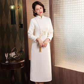 XGT-Q2411古典绣花改良毛呢混纺中长款旗袍