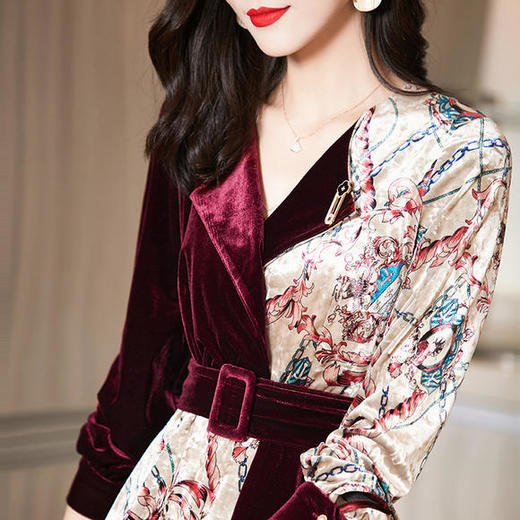 WLZD-2021403时髦优雅名媛丝绒拼接花纹连衣裙 商品图0