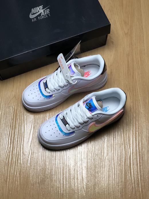独家实拍[正确夜光] Nike Air Force 1 '07 LV8"Good Game"电玩英雄联盟S10限量白炫彩镭射魔术贴空军一号 商品图0