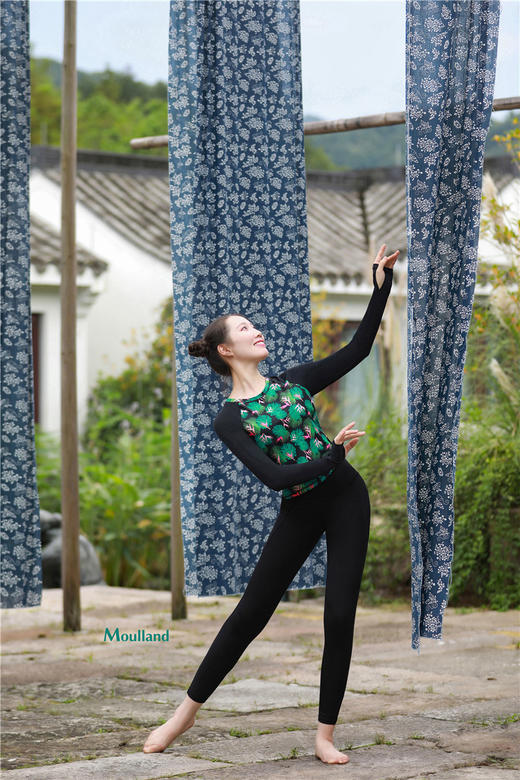 慕兰瑜伽服MOULLAND 拼接撞色长袖-黑/叶阴和高腰侧拼九分裤-黑/蕾丝 商品图2
