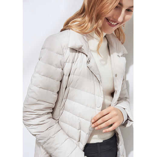 EITIE爱特爱冬季新款时尚简约百搭保暖轻薄直筒羽绒服外套女5811505 商品图3