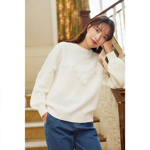 茵曼白色毛衣女2020冬新款拼接蕾丝灯笼袖套头可爱圆领长袖针织衫