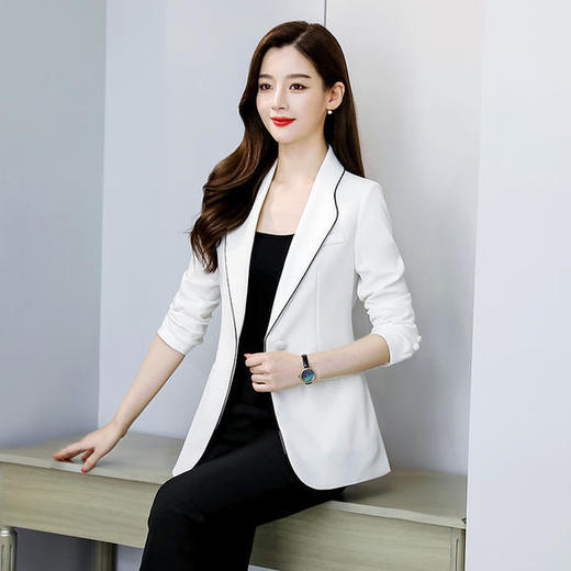 WZNH-HBLJR8260-1纯色百搭时尚小西装外套 商品图3