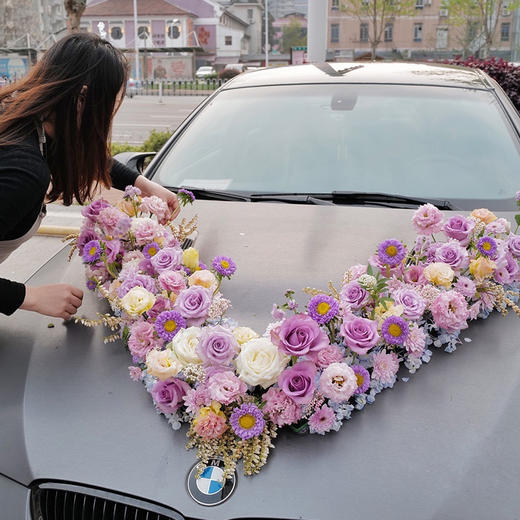 新郎新娘结婚接亲主婚车鲜花装饰搭配手捧花婚车花车花饰套餐结婚新人