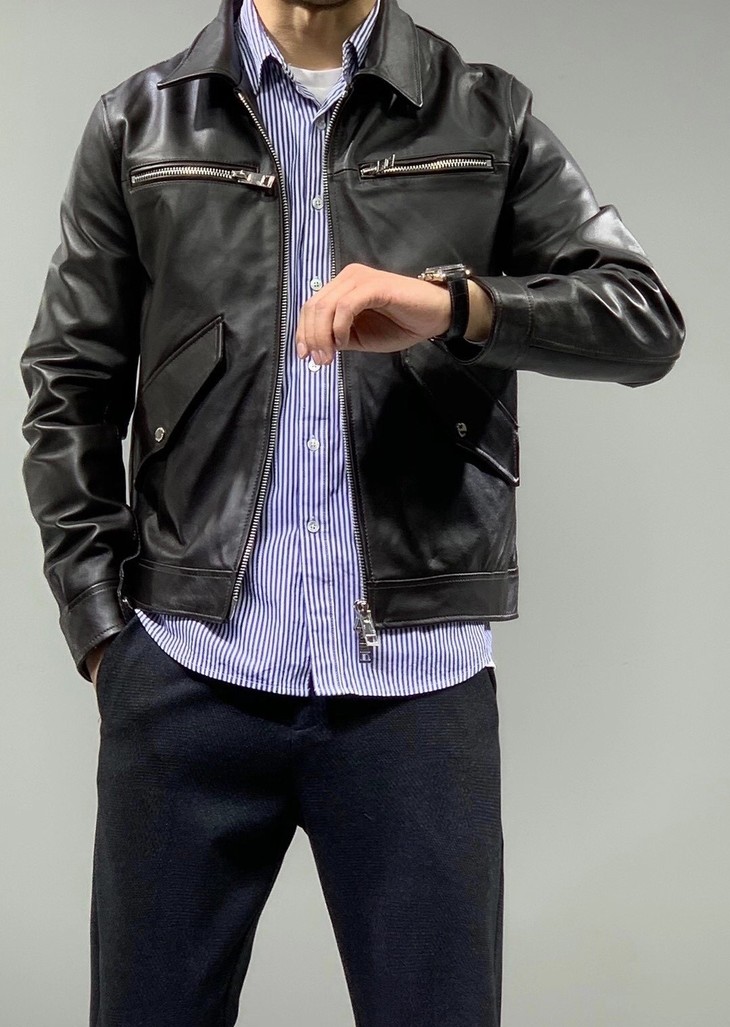 点此购买巴宝莉男款小羊皮便装皮衣十一161677