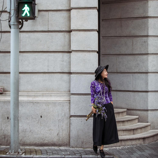 【林栖设计小店】(现货）【经典单品】蓝印花原创小众复古圆领长袖百搭针织绵羊毛水田上衣女1911226-红色1961052-蓝印花1961052 商品图4