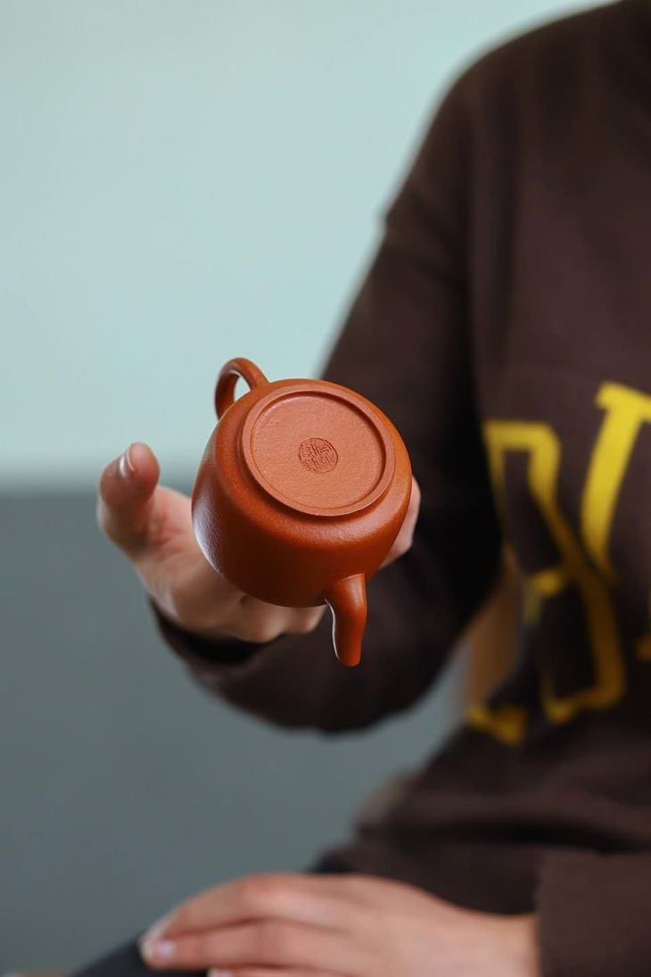 紫砂壶 正气壶 61 原矿降坡泥 61 120cc 卢银霞