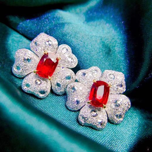 无烧鸽血红红宝石耳钉特惠h石重202ct无暗区玻璃体不打擦边球的高品靓