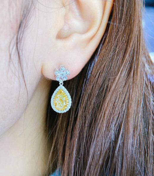 黄钻水滴耳钉特惠h超美又大气的18k金克拉水滴黄钻耳环玫瑰工钻石镶嵌