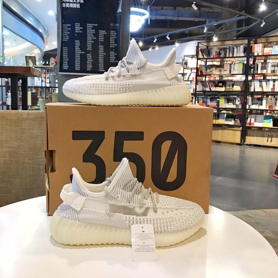点此购买 yeezy阿迪男女款350v2白天使椰子鞋 前161864