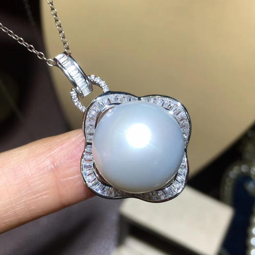 澳白吊坠1516mm澳洲海水大白珠吊坠18k厚金镶嵌正圆强光皮滑几乎无瑕j