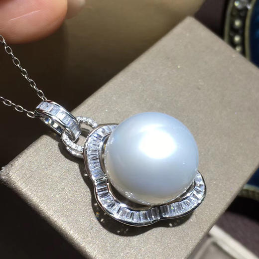 澳白吊坠1516mm澳洲海水大白珠吊坠18k厚金镶嵌正圆强光皮滑几乎无瑕j