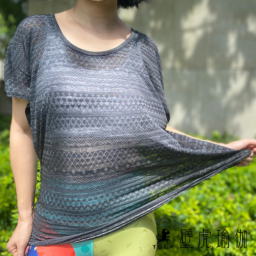 【现货秒发】壁虎瑜伽罩衫18SY002宽松运动T恤（无胸垫）​馆服10件起订清仓款非质量问题不退换 商品图8