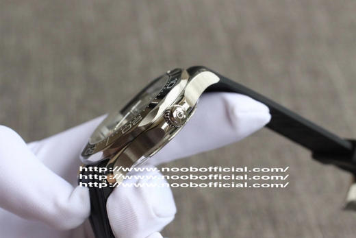 VS厂OMEGA欧米茄SEAMASTER海马系列海洋宇宙300米300m同轴·至臻天文台表42毫米42mm潜水表210.30.42.20.01.001精钢拉丝表壳局部抛光处理 商品图5