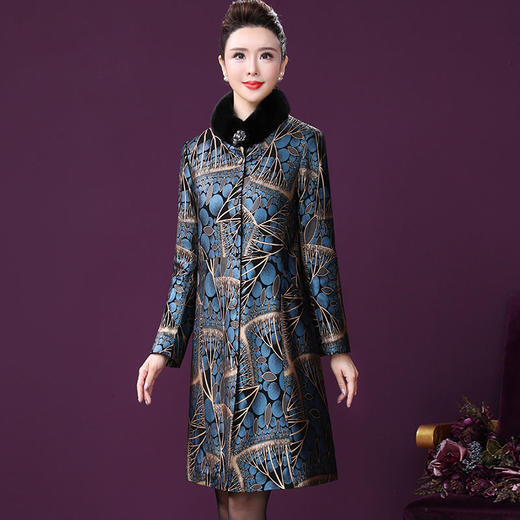 WXY-W-DF-28秋冬新款绵羊皮阔太太水貂毛领妈妈外套 商品图1