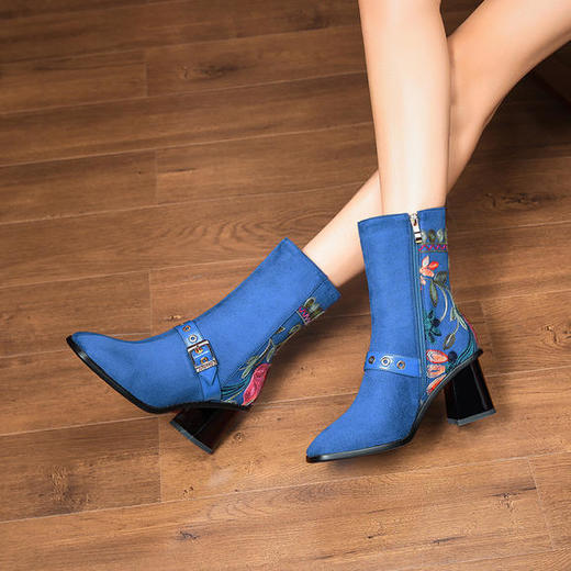 CD-9986-3冬季新款民族风国潮绣花绒面短靴 商品图1