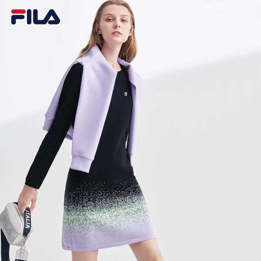 点此购买 斐乐女款反省点点渐变色运动连衣裙 青161952