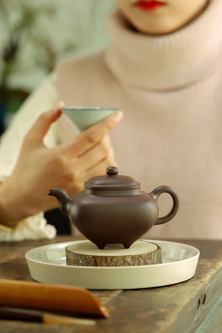 紫砂壶传炉徐军制原矿紫茄泥225cc9孔