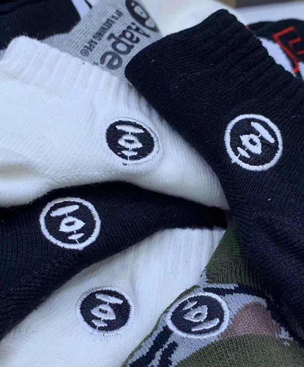 印花刺绣徽章潮流船袜aape潮牌短袜 男装潮流猿颜字母图案袜子39-44
