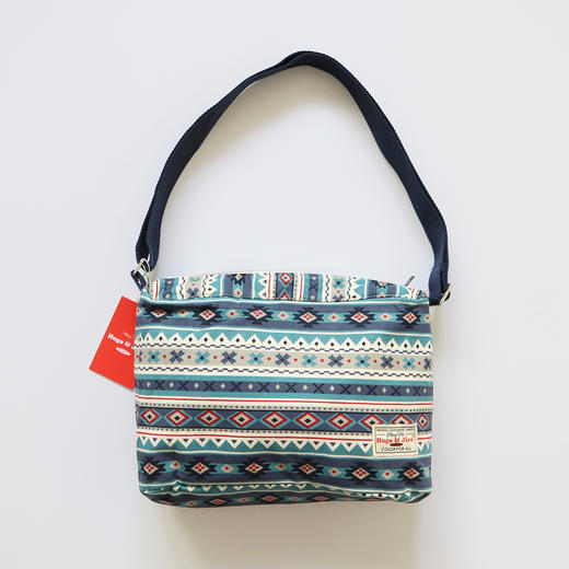 HUGOJIRO中号斜挎包插画部落彩旗 商品图2