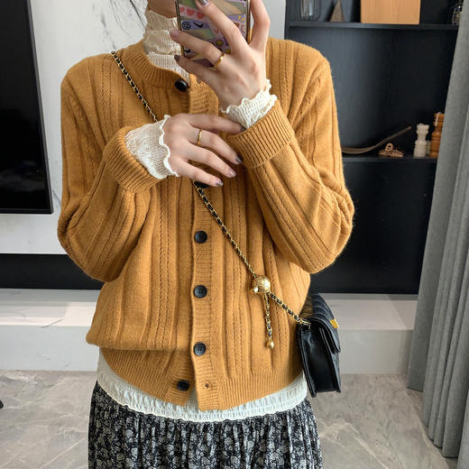 8015立体坑条开衫绞花工艺纯色针织开衫 【包邮+三天无理由退换】 商品图0