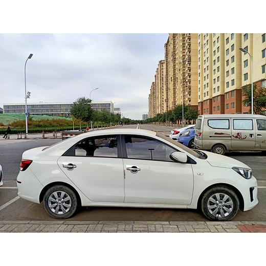 起亚 焕驰 1.4L 豪华版 【长租-北京】 商品图4