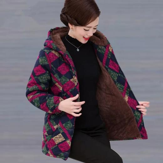 PDD-中老年妈妈装棉衣保暖棉服棉袄三层棉加绒加厚老年人棉衣 商品图4