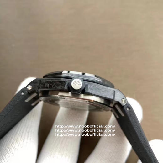 JF厂神器  爱彼AP 皇家橡树离岸型DIVER潜水腕表，升级版锻造碳纤维 15706,其升级特点:1.面玻璃升级为超通透性2.圈口内影升级更接近正品3.表面升级为CD纹效果 商品图11