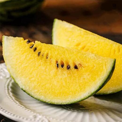 【正宗冰糖黄壤西瓜】多规格任选，黄心黄壤，俗称“小黄人”，皮薄多汁，脆甜爽口。 商品图2