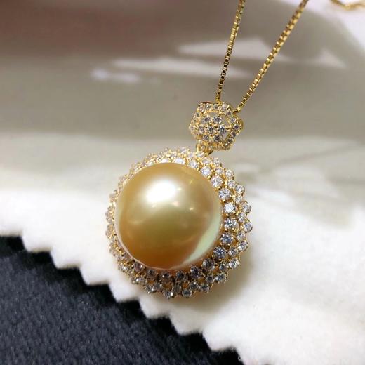 金珠吊坠经典奢华的一款南洋金珠吊坠1415mm正圆极强光泽微微暇18k金