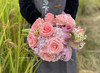 【月半弯】粉玫瑰9 粉色小绣球1 洋甘菊2 粉百合3朵 （夏木设计） 商品缩略图4