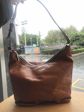 Calvin Klein高端款真皮棕色大饺子包