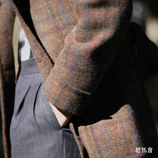 Hardy Minnis Harris Tweed Cheviot 羊毛格纹暖棕色马球大衣 商品图7