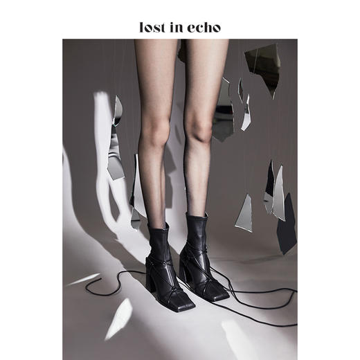 【微瑕疵不退不换】lost in echo x YOEYYOU原创设计师方头弹力皮革绑带3色短靴 商品图0