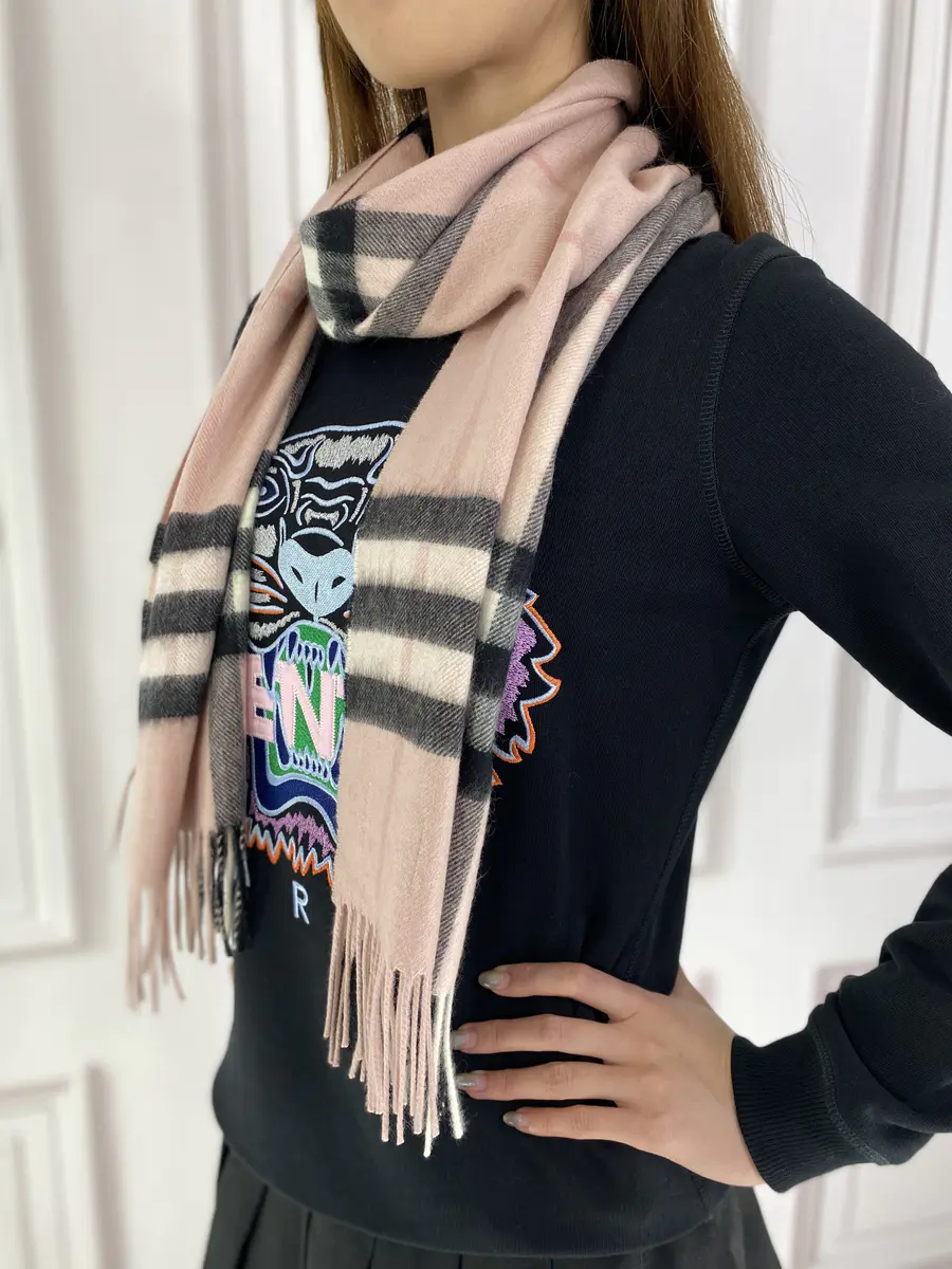 Burberry巴宝莉围巾女式格纹围脖