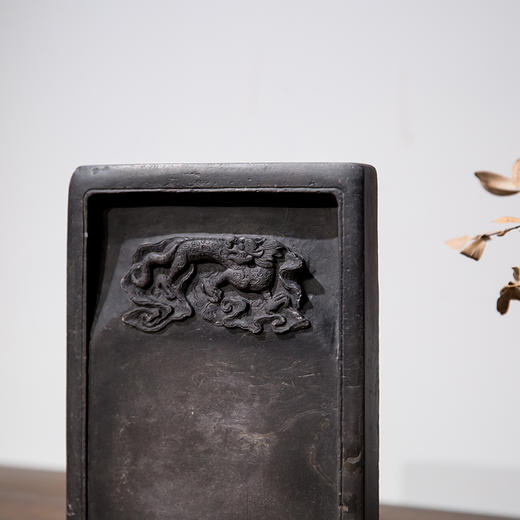 民国 瑞兽云纹长方形歙砚 商品图1
