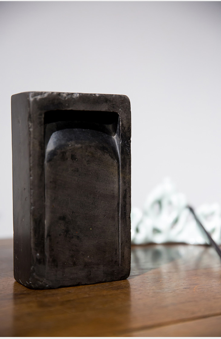 明代 多眼柱敞池太史端砚