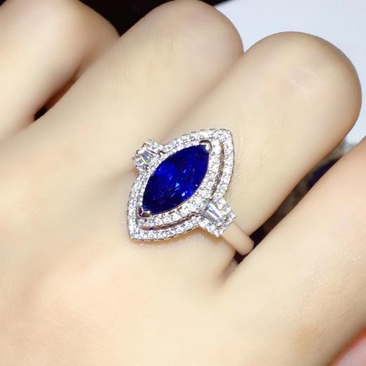 蓝宝石戒指n主石221克拉钻石05克拉金5克皇家蓝马眼切工款式精致时尚