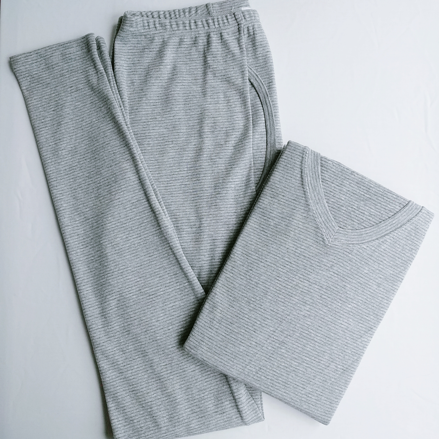 WD021男式竹炭纤维V领套装