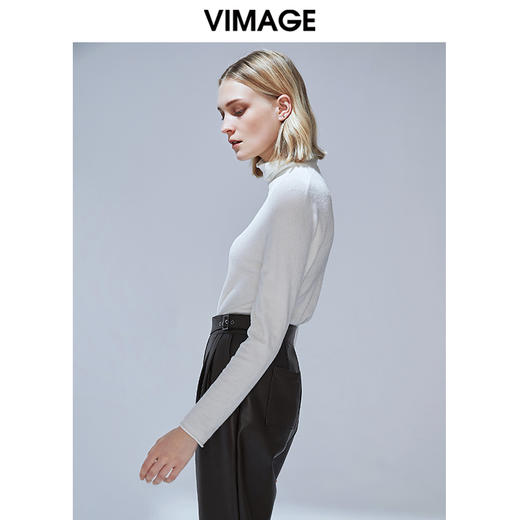 VIMAGE纬漫纪品牌女装冬款气质高领修身百搭针织打底衫V1401001 商品图3