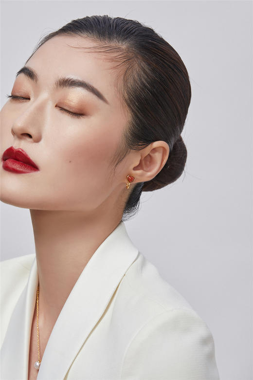 Pearl moments 珠玉系列 南红小心心天然淡水珍珠耳夹 商品图1