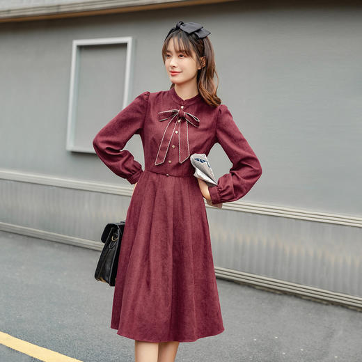 茵曼收腰显瘦连衣裙女2020年冬季新款中长款立领蝴蝶结a字红色裙