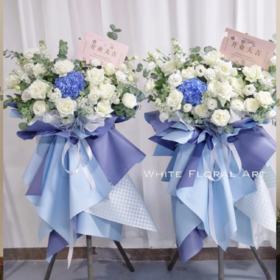 《开业大吉》-三脚架一对